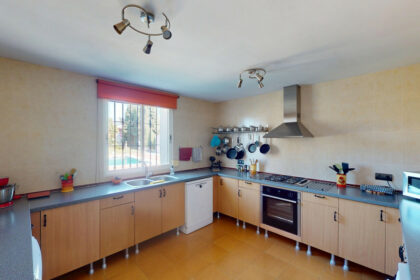 9b6660cea3f81aaa45db616b7f083aff - 9