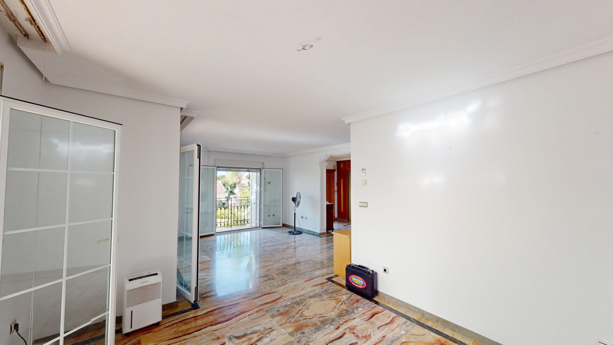 9b812929296d2785b38d78ea93ee61b5 - 13