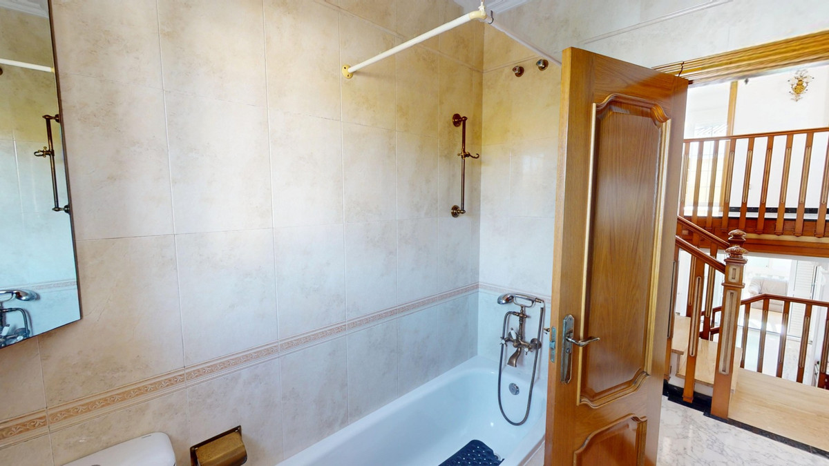 9b812929296d2785b38d78ea93ee61b5 - 20