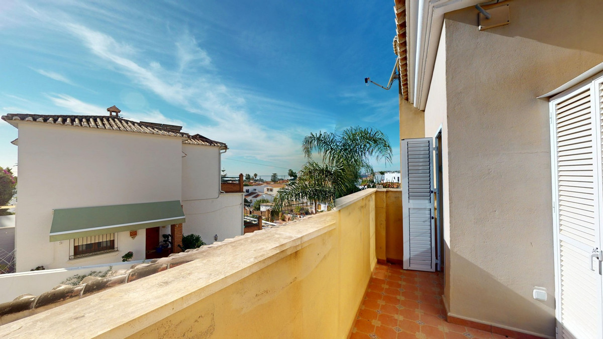 9b812929296d2785b38d78ea93ee61b5 - 34