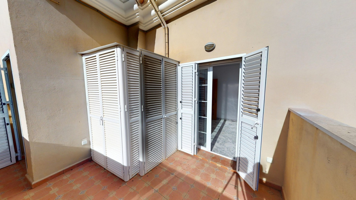 9b812929296d2785b38d78ea93ee61b5 - 35