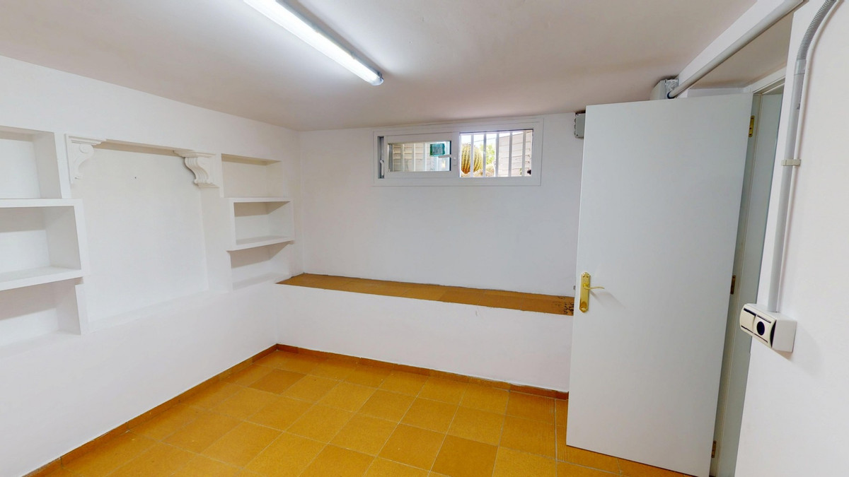 9b812929296d2785b38d78ea93ee61b5 - 42