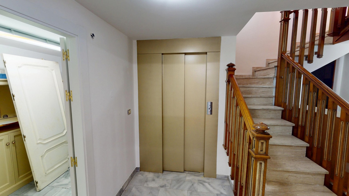 9b812929296d2785b38d78ea93ee61b5 - 44