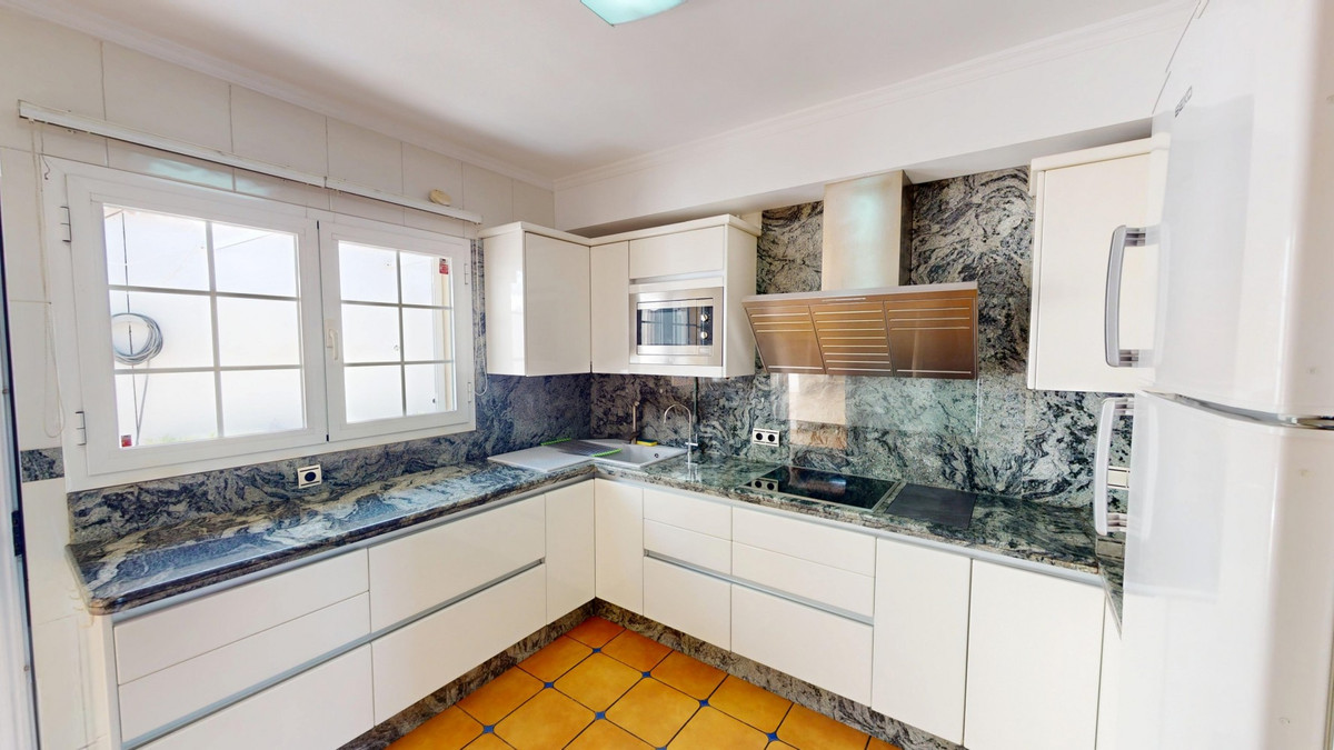 9b812929296d2785b38d78ea93ee61b5 - 6