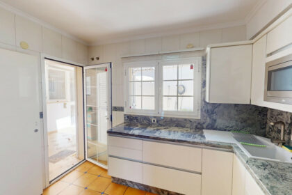 9b812929296d2785b38d78ea93ee61b5 - 7