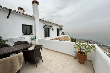 9cd43272b8b4434d8c1bd42973c43946 - 5