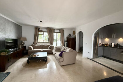 9cd43272b8b4434d8c1bd42973c43946 - 9