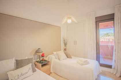 9cd8b32b570db367fa28d9eb23c4c54d - 20