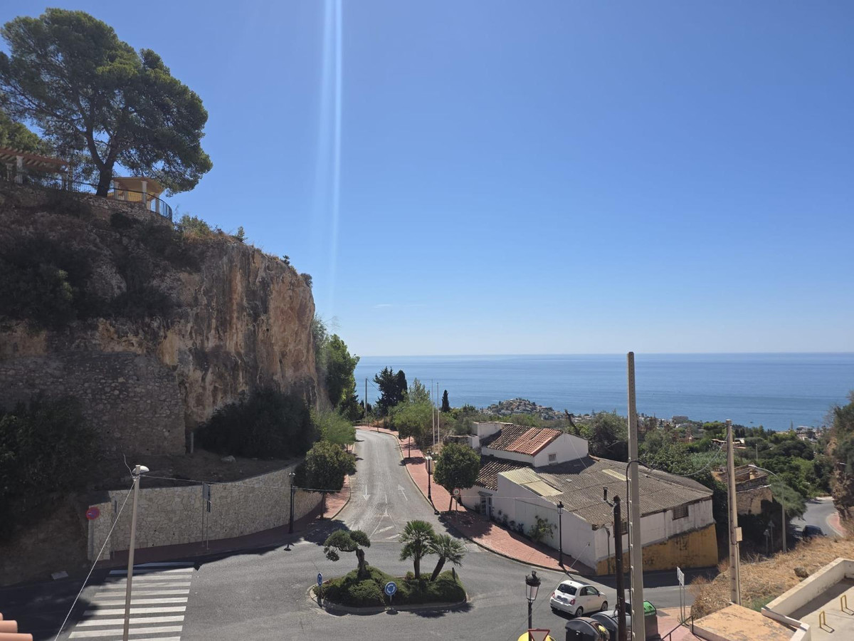 9d30db5ceaeecfee7905bea7b19f4fe9 - 11