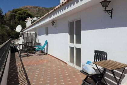 9d30db5ceaeecfee7905bea7b19f4fe9 - 5