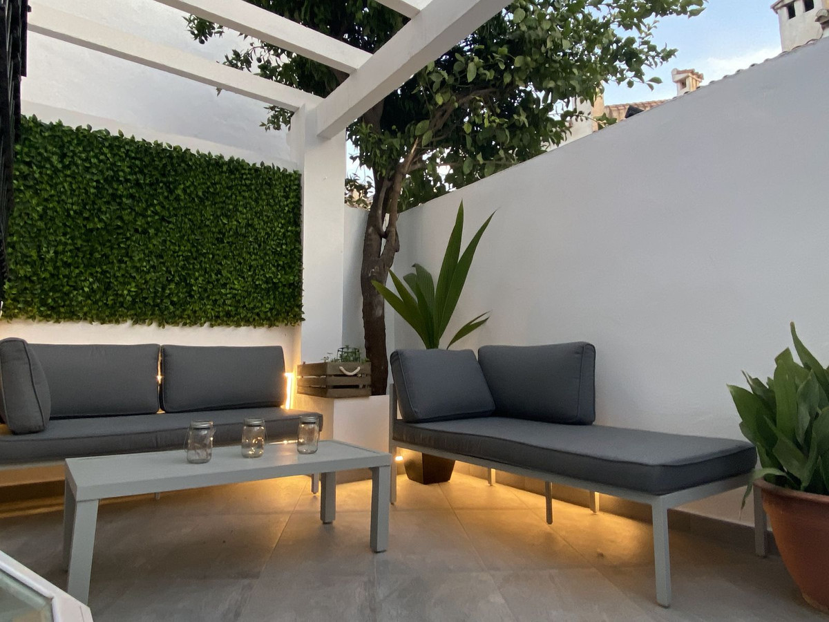 9d47ffcb201cbb96d33c22d697f9890a - 11