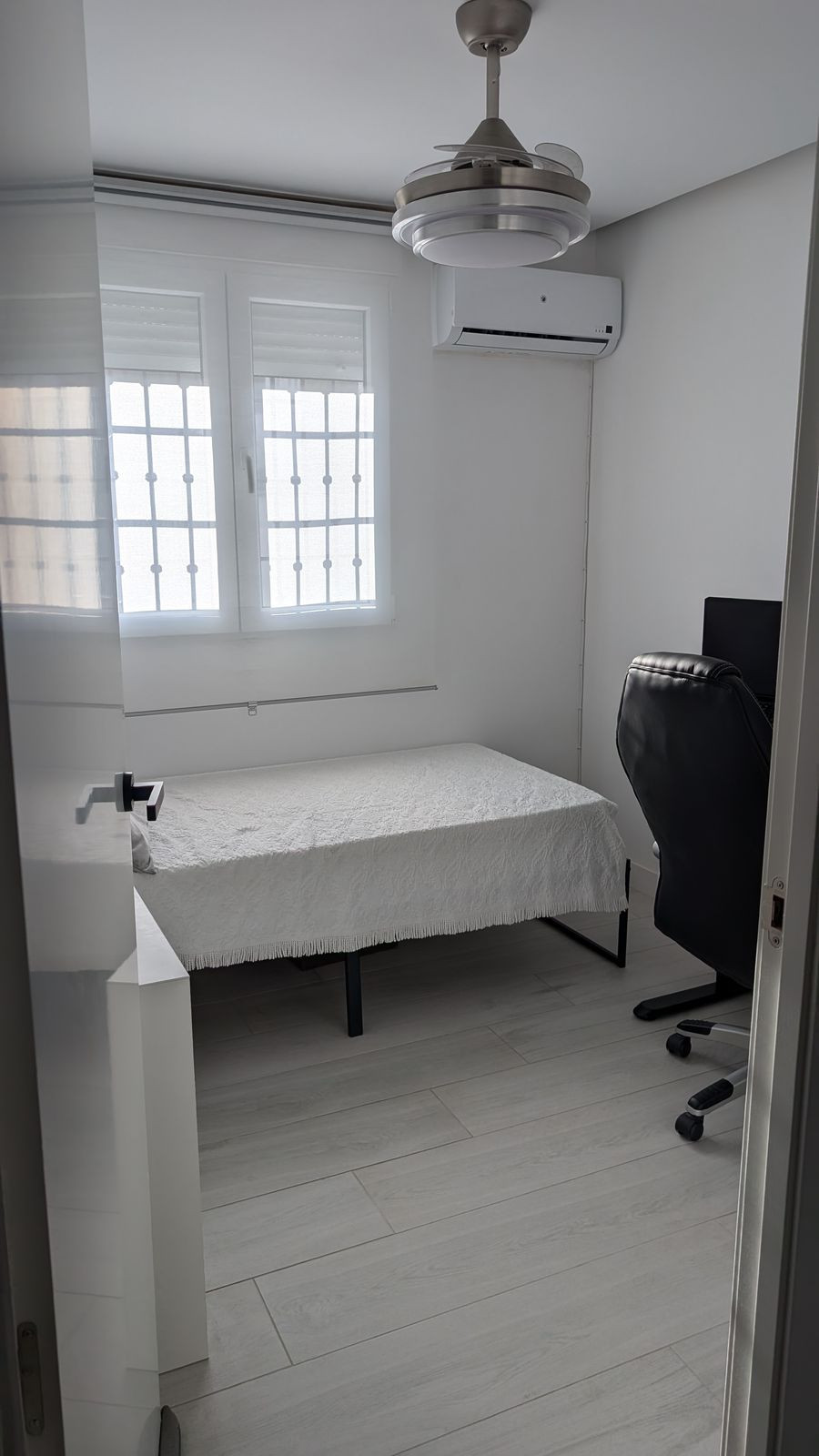 9d47ffcb201cbb96d33c22d697f9890a - 22