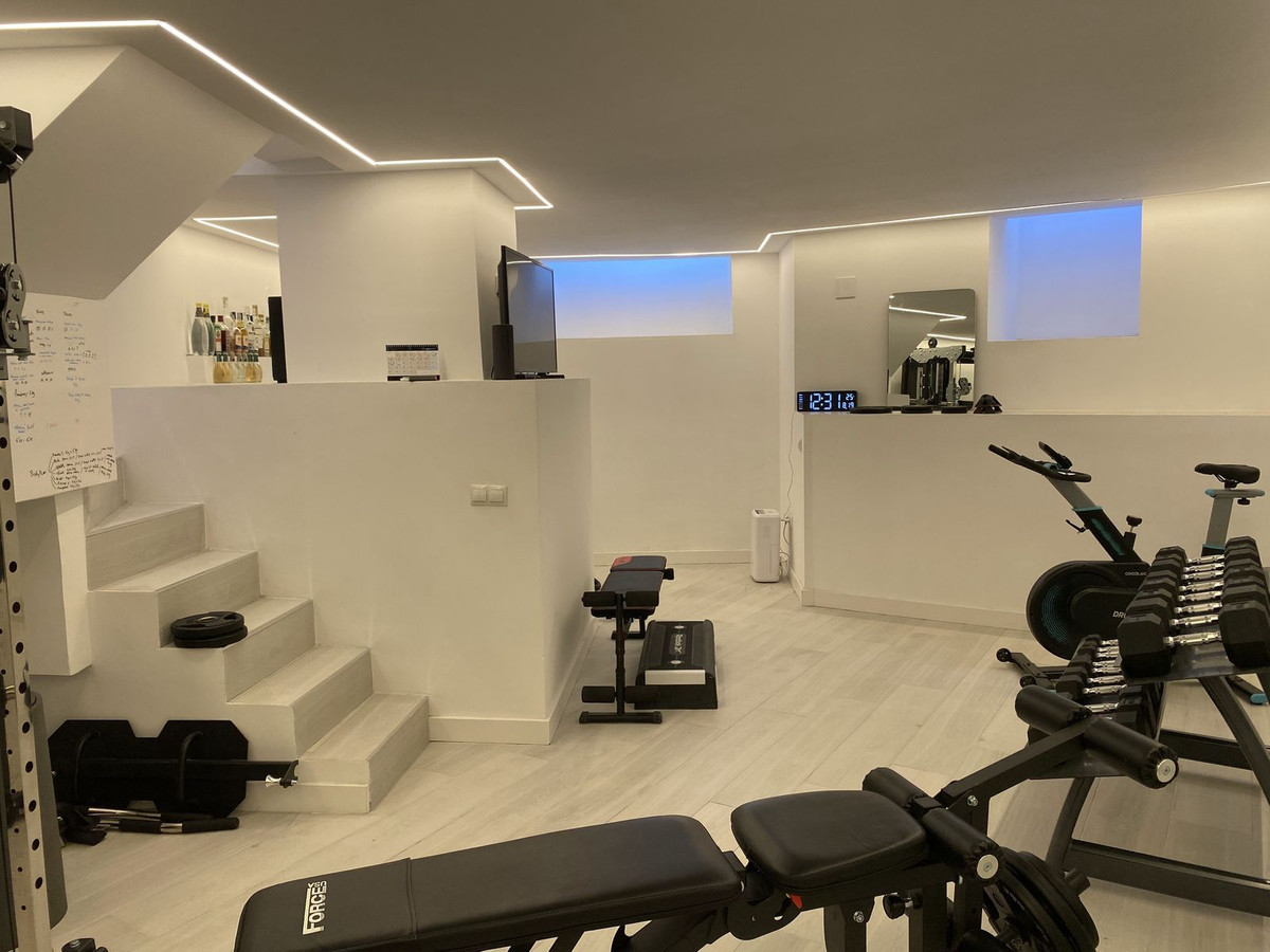 9d47ffcb201cbb96d33c22d697f9890a - 26