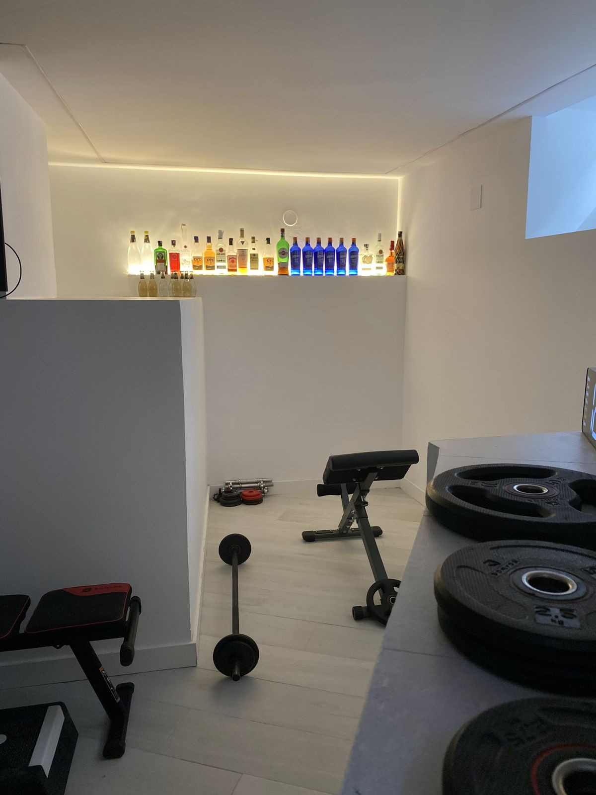 9d47ffcb201cbb96d33c22d697f9890a - 28