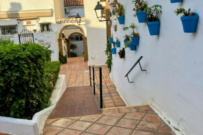 9d47ffcb201cbb96d33c22d697f9890a - 31