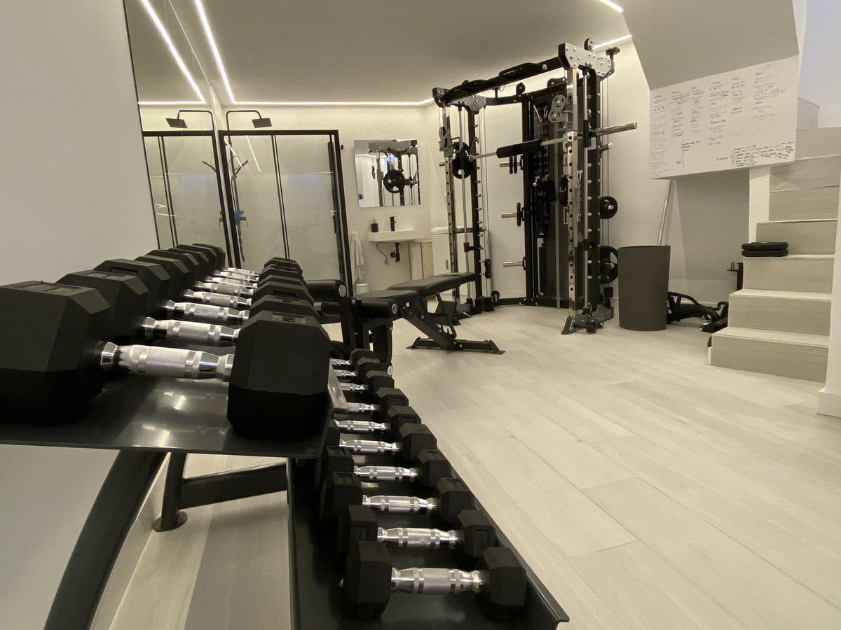 9d47ffcb201cbb96d33c22d697f9890a - 4