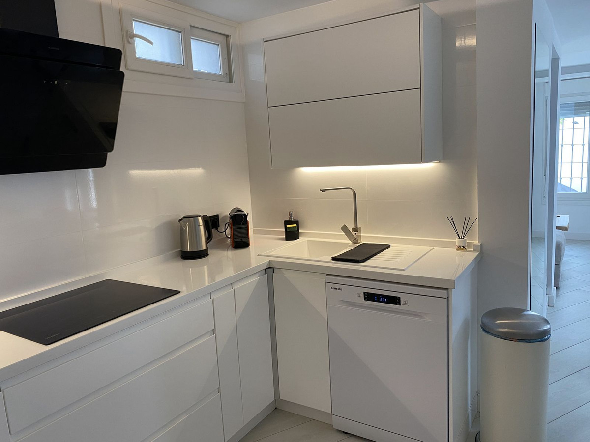 9d47ffcb201cbb96d33c22d697f9890a - 7