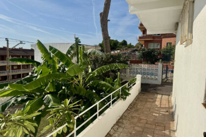 9d513eae2fb262397eadbcb019ec349b - 19