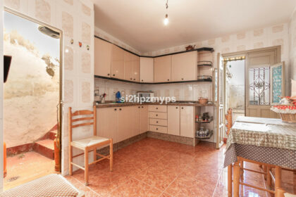 9da951c1acaa908a68f29187b05af754 - 3