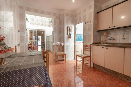 9da951c1acaa908a68f29187b05af754 - 6