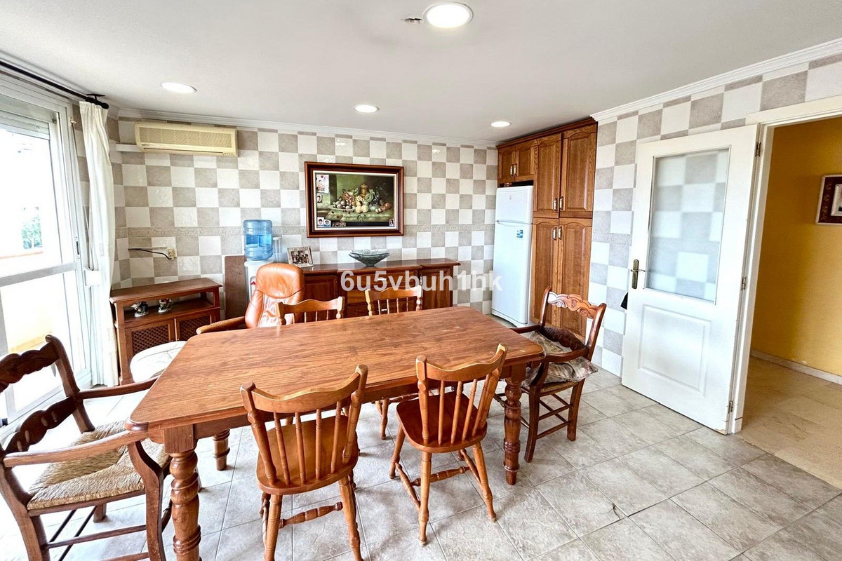 9e1dd4ac0441150cad8a4424bb56ca6a - 34