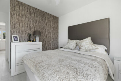 9ee63927d4ee2946ca167898e0362de1 - 18