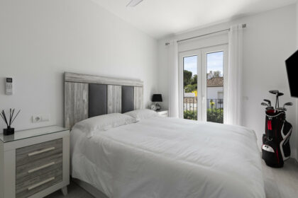 9ee63927d4ee2946ca167898e0362de1 - 20