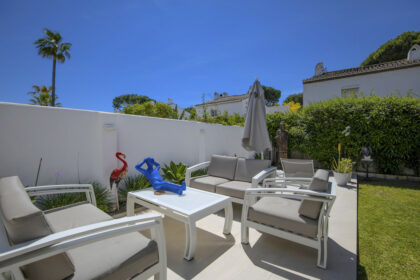 9ee63927d4ee2946ca167898e0362de1 - 24