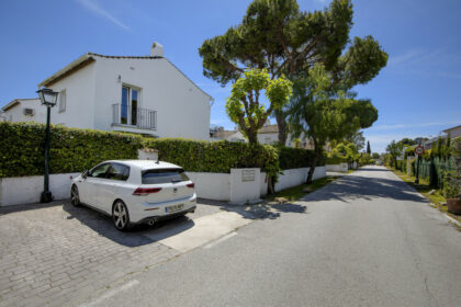 9ee63927d4ee2946ca167898e0362de1 - 32