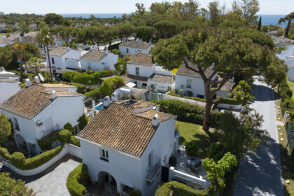 9ee63927d4ee2946ca167898e0362de1 - 34