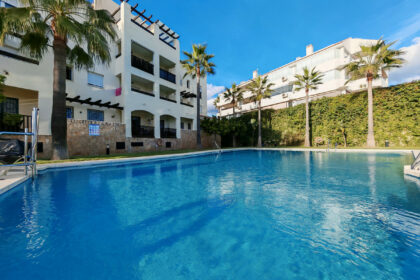 9eeff487154d97cefa2c85988f6b0b7e - 1