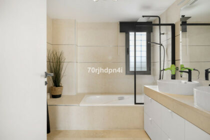 9f09d5ae5a3d41cd3156c410127bad4d - 15