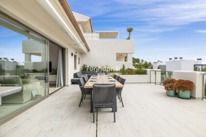 9f09d5ae5a3d41cd3156c410127bad4d - 23