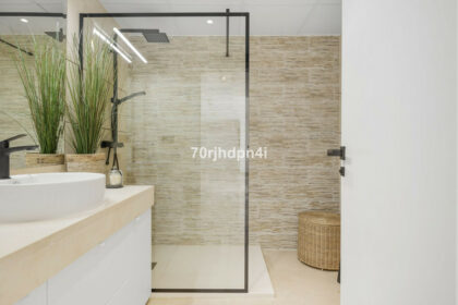 9f09d5ae5a3d41cd3156c410127bad4d - 32