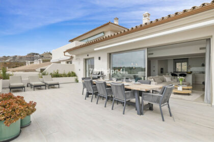 9f09d5ae5a3d41cd3156c410127bad4d - 35