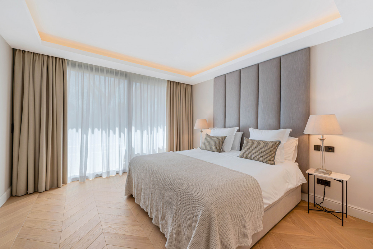 9f1460ee1af876e2e63bb5873046b056 - 18