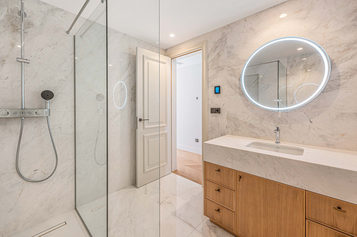 9f1460ee1af876e2e63bb5873046b056 - 26