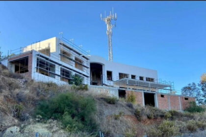 9f90ea8bd074854ba1acdf135a04fa2a - 1