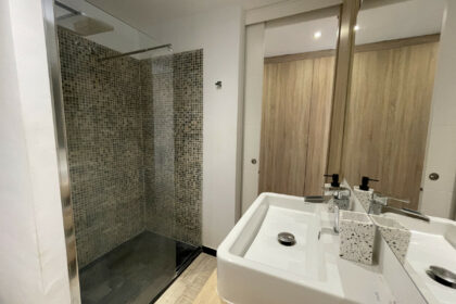 9fe50eea9f23758b41506fcf9afd70b8 - 31