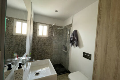 9fe50eea9f23758b41506fcf9afd70b8 - 33