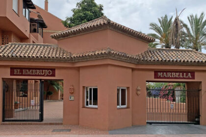 a15960596e562b634df4cdb03ba9b425 - 28