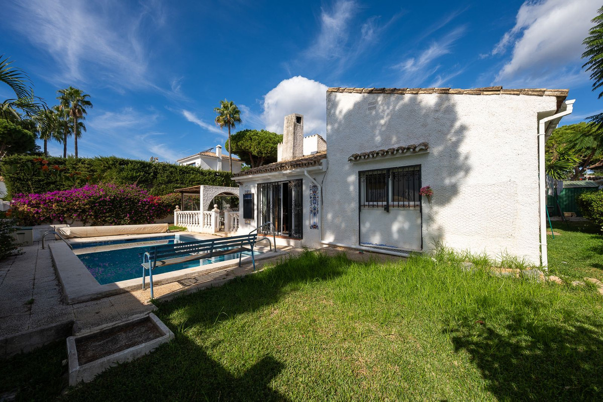 a22c1766440617eeda364eaa5912cffd - 13