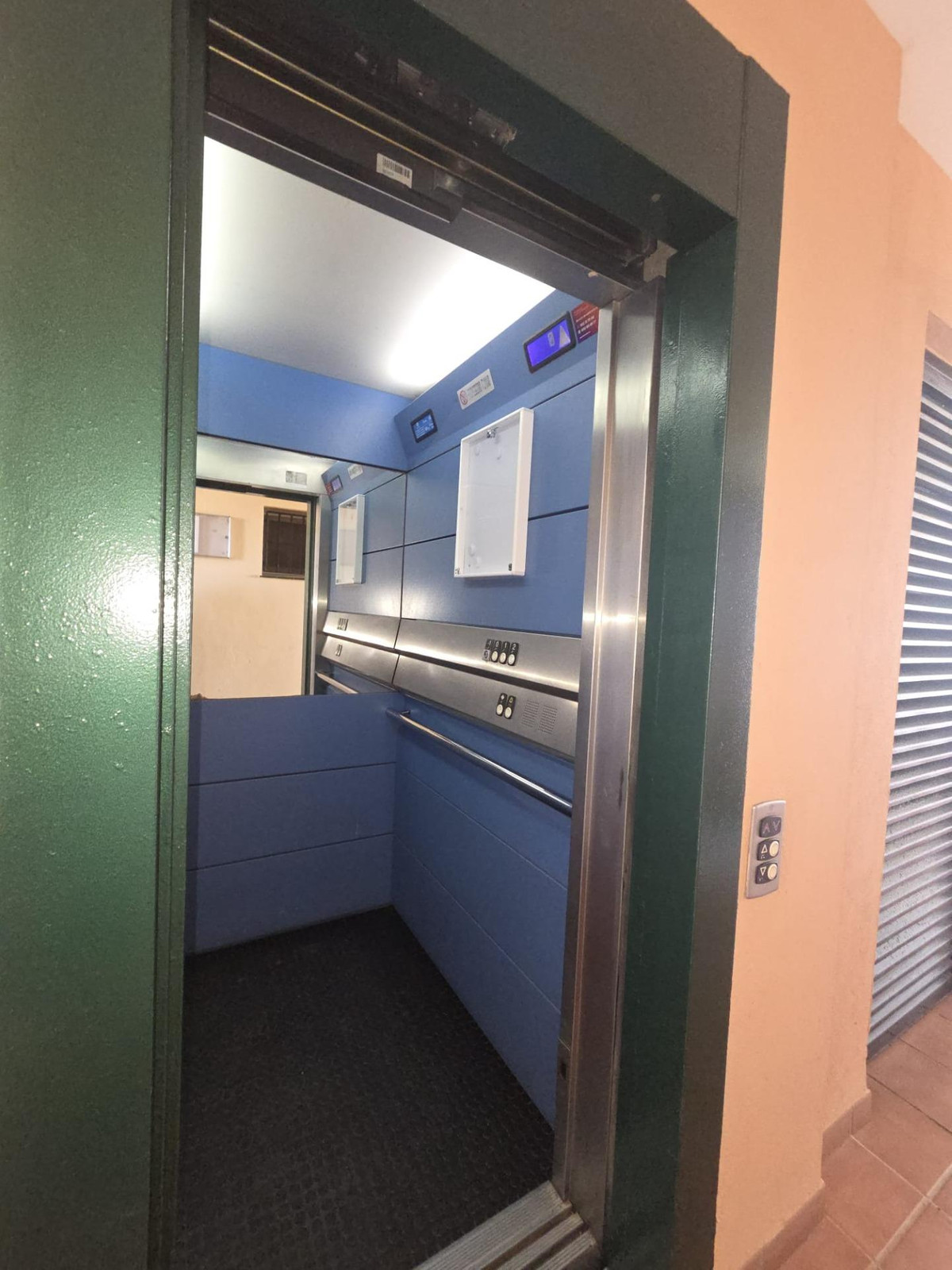 a2dd387d3a36198c6cfd39050167649b - 34