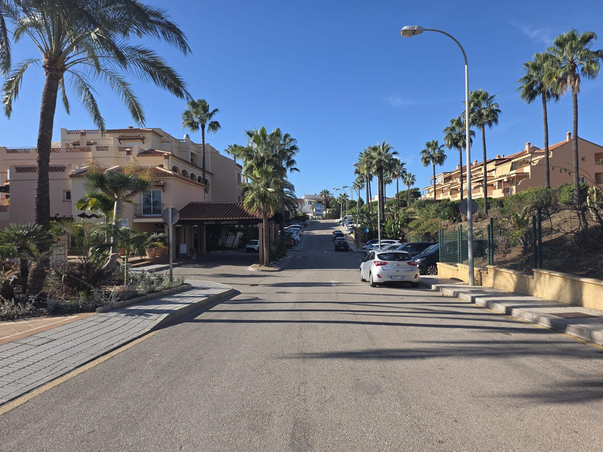 a2dd387d3a36198c6cfd39050167649b - 38