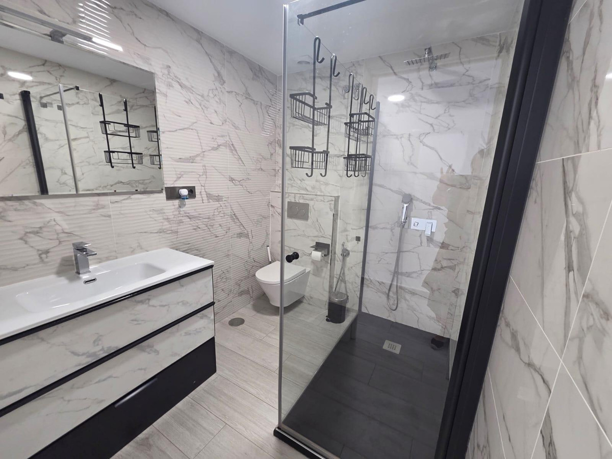 a3824951136c3d9afdfe2ec59712700a - 11