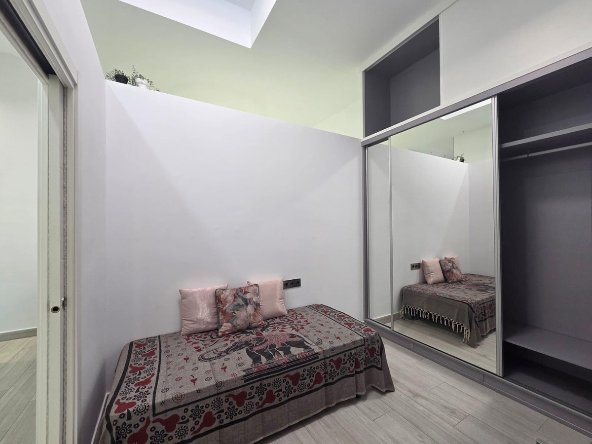 a3824951136c3d9afdfe2ec59712700a - 18