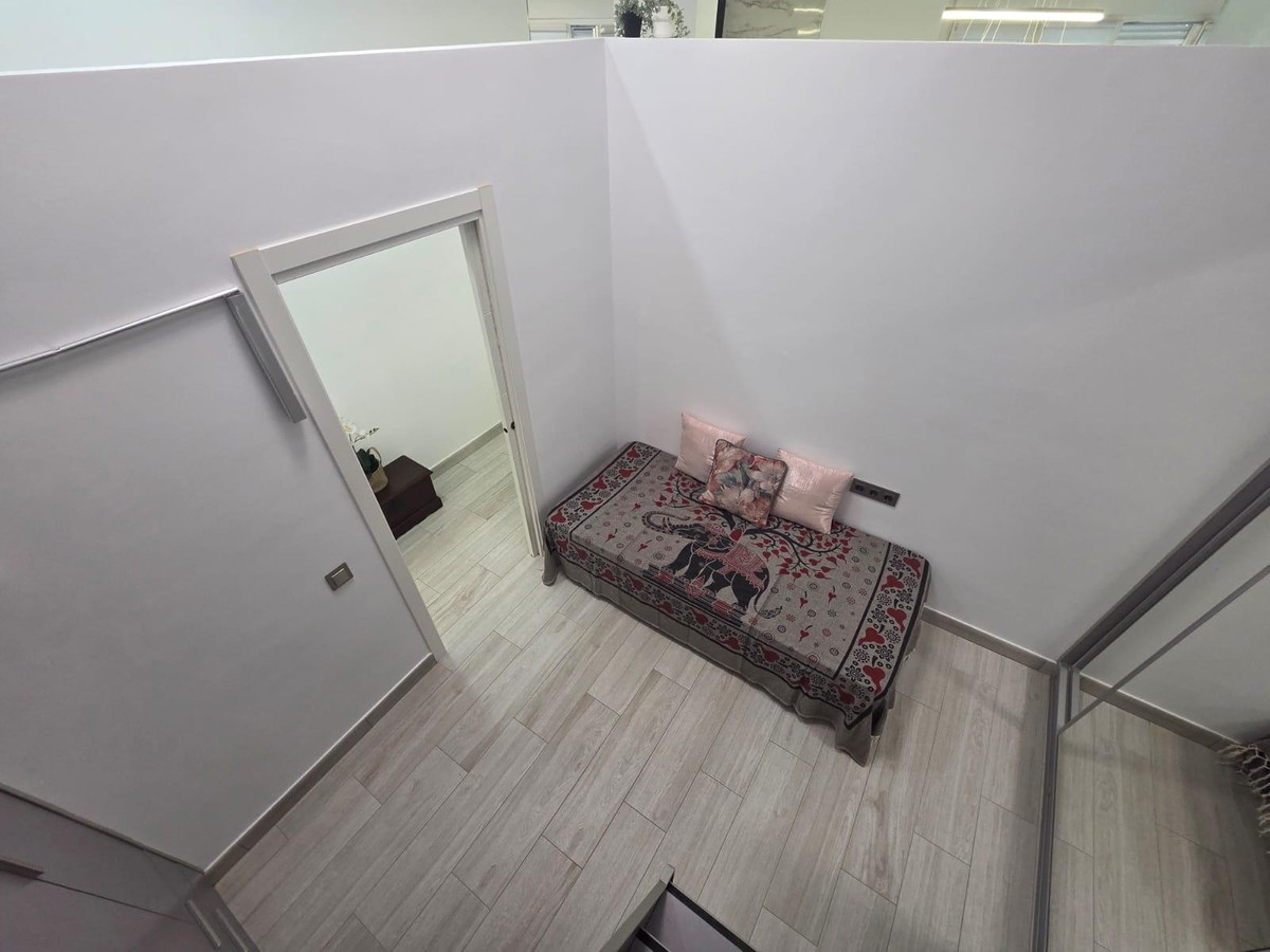 a3824951136c3d9afdfe2ec59712700a - 19