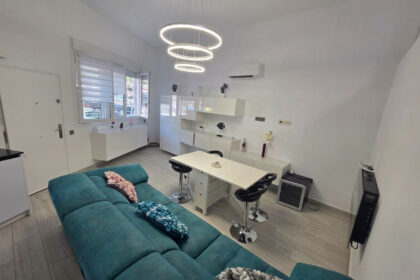 a3824951136c3d9afdfe2ec59712700a - 24