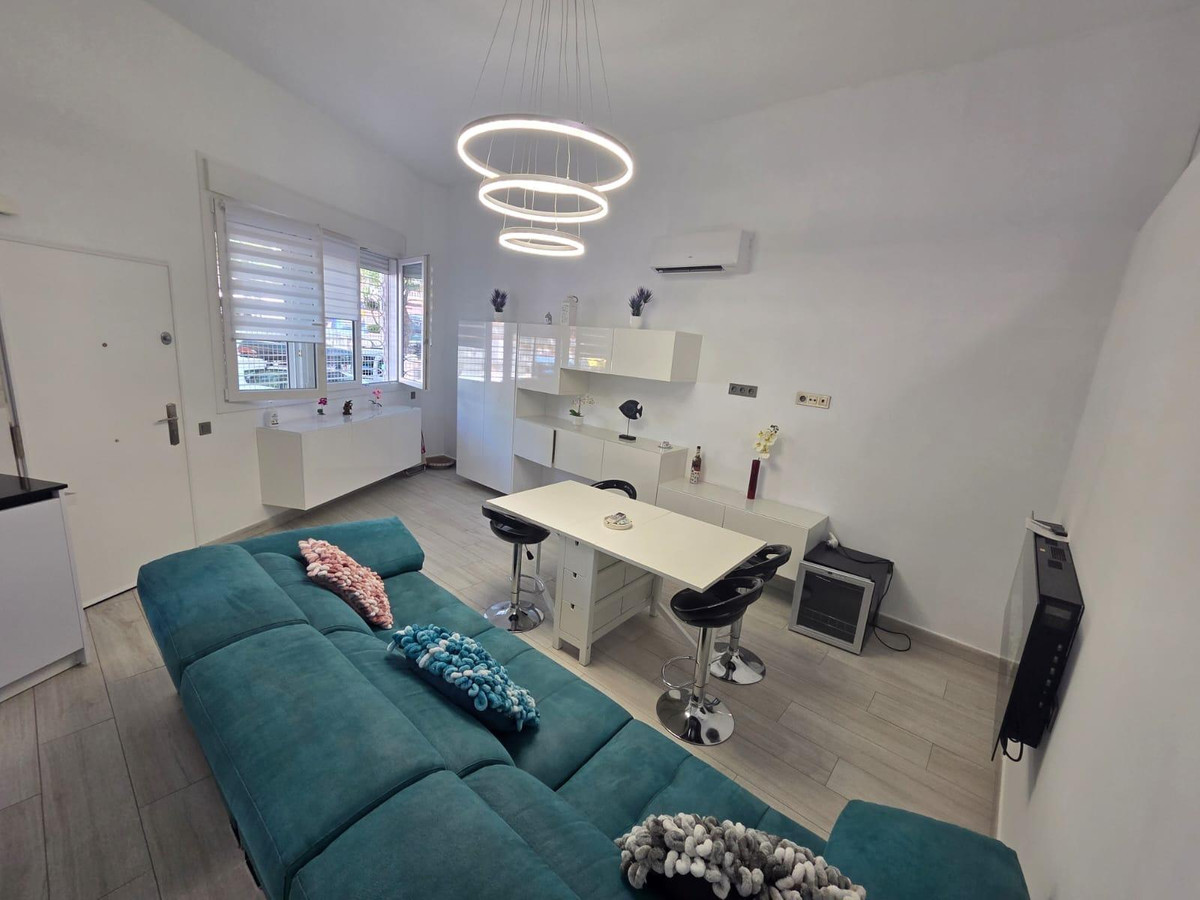 a3824951136c3d9afdfe2ec59712700a - 24