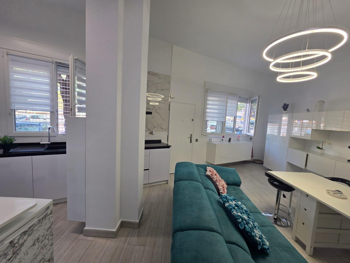 a3824951136c3d9afdfe2ec59712700a - 25